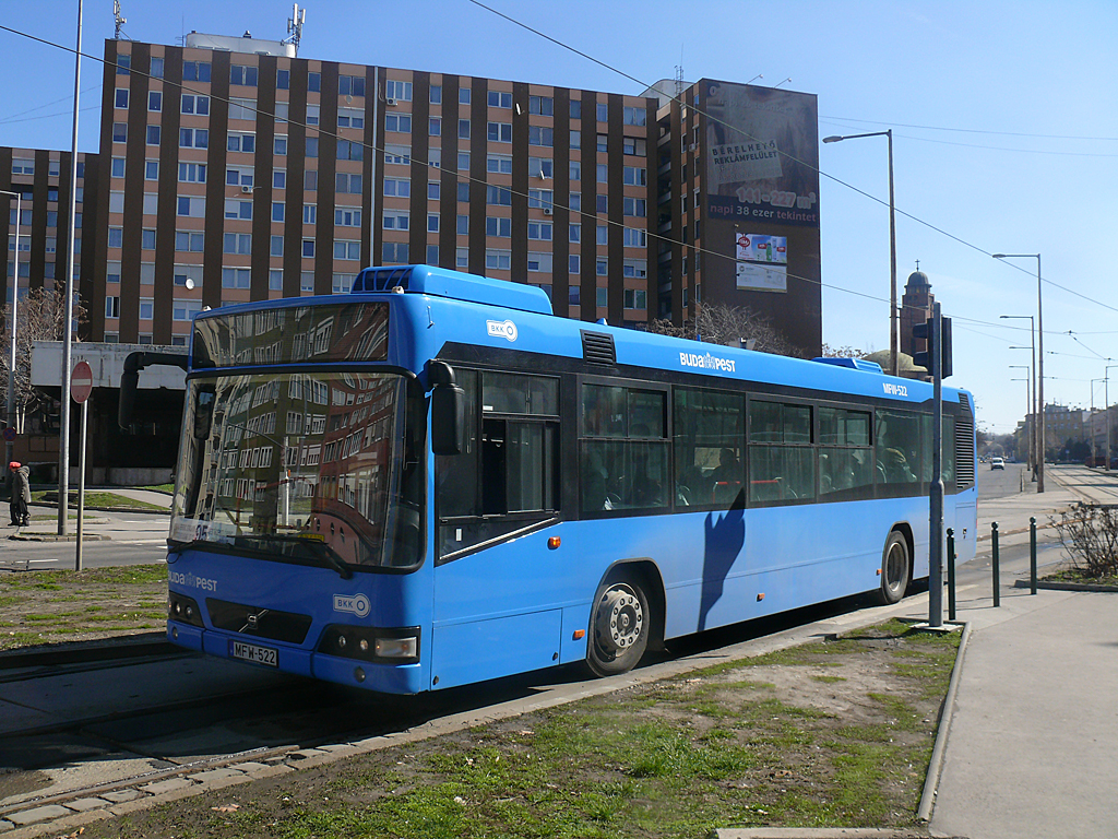 A rendszer tesztje miatt jártak néhány napig az új szóló Volvo buszok a kőbányai 95-ösön<br>(a külön nem jelölt képek a szerző felvételei)