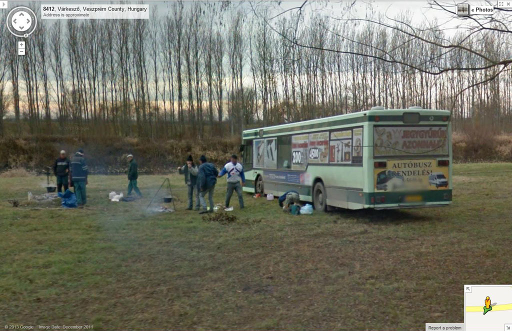 Bográcsozás busszal<br/>(fotó: Google Street View)