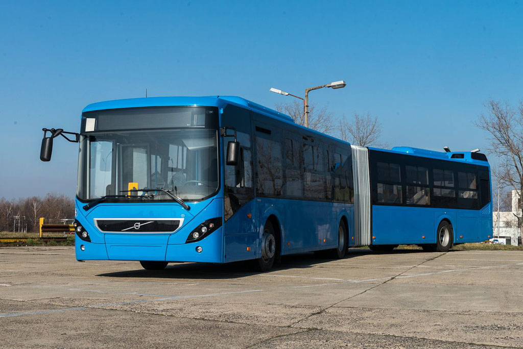 Az új buszok a pécsi kocsikhoz hasonló kivitelűek lesznek, annyi különbséggel, hogy a Volánbuszhoz érkeznek háromajtós példányok is