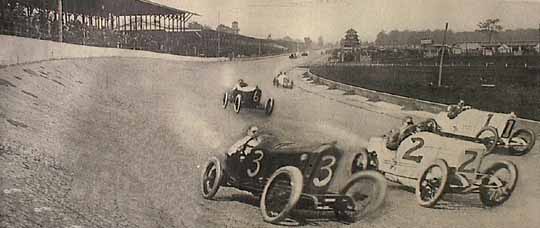 Az Indy500 1915-ös rajtja, az Allison cég első bemutatkozása<br>(forrás: wikipedia)
