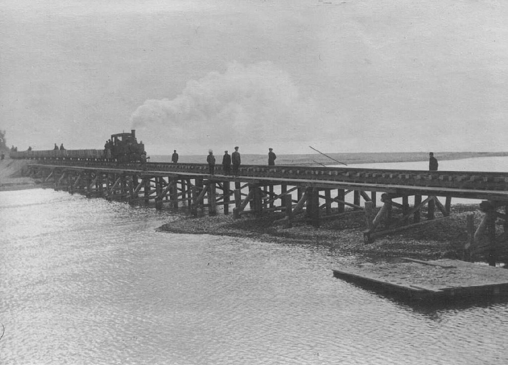 A rövid életű háborús híd (foto: Wikipedia)