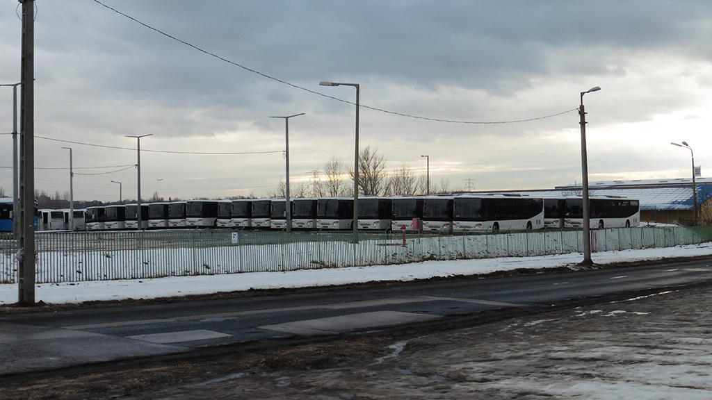 Hónapokig álltak a buszok a Volvo Hungáriánál (és néhány más telephelyen is) (fotó: Ács Attila)