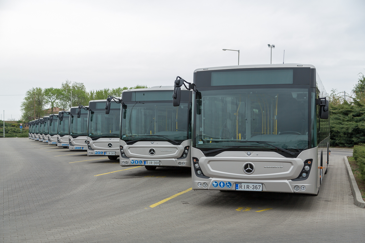 Ötven újgenerációs Mercedes-Benz Conecto városi szóló autóbusz áll forgalomba Szegeden, Kecskeméten, Szolnokon, Egerben, Salgótarjánban és Hatvan elővárosában (fotó: ITE)