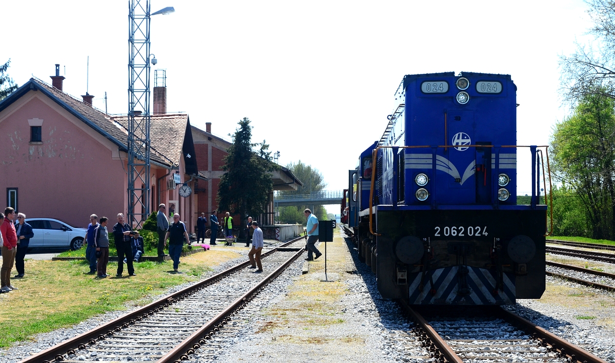 Angol vasútbarátok különvonata Lendván, 2015-ben (fotók: Joó Ferenc)