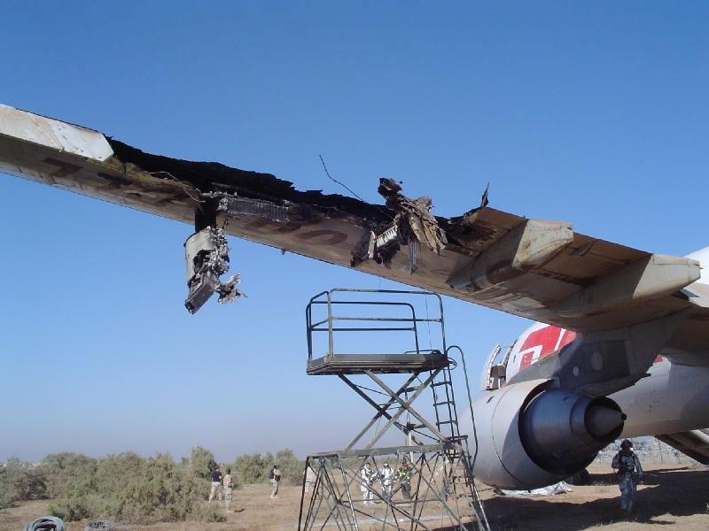 Egy támadás képei: a DHL A300-asának szárnya kapott találatot Bagdad repülőtere fölött 