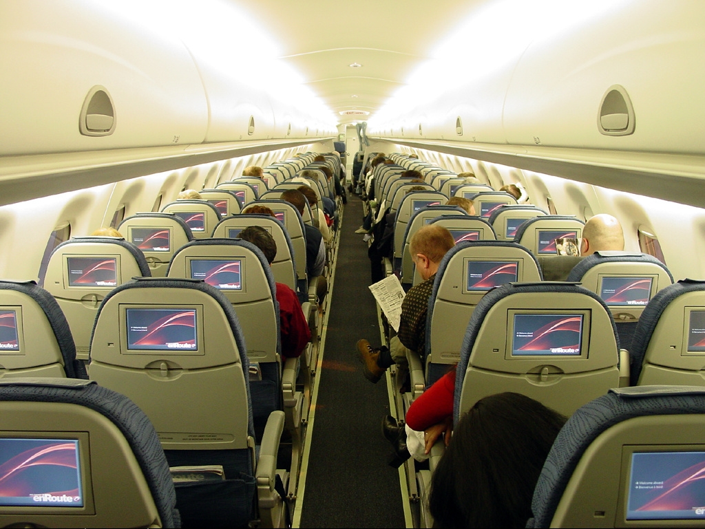 Több utas, több bevétel, kevesebb profit <br>(fotó: airliners.net)