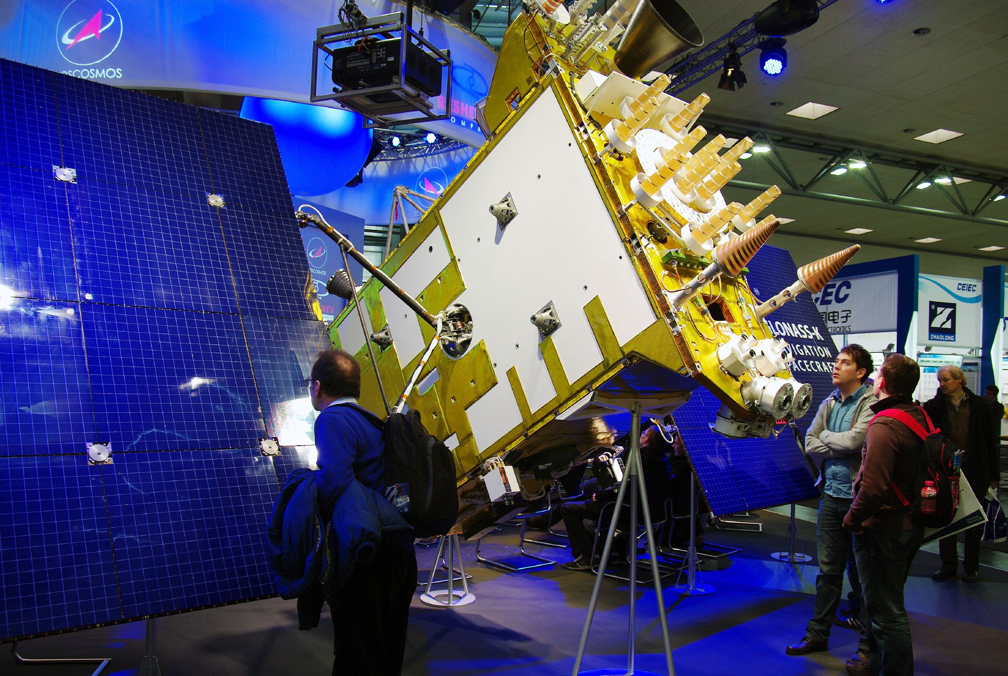 A Glonassz-K1-es műhold makettje <br>(foró: wikimedia.org)