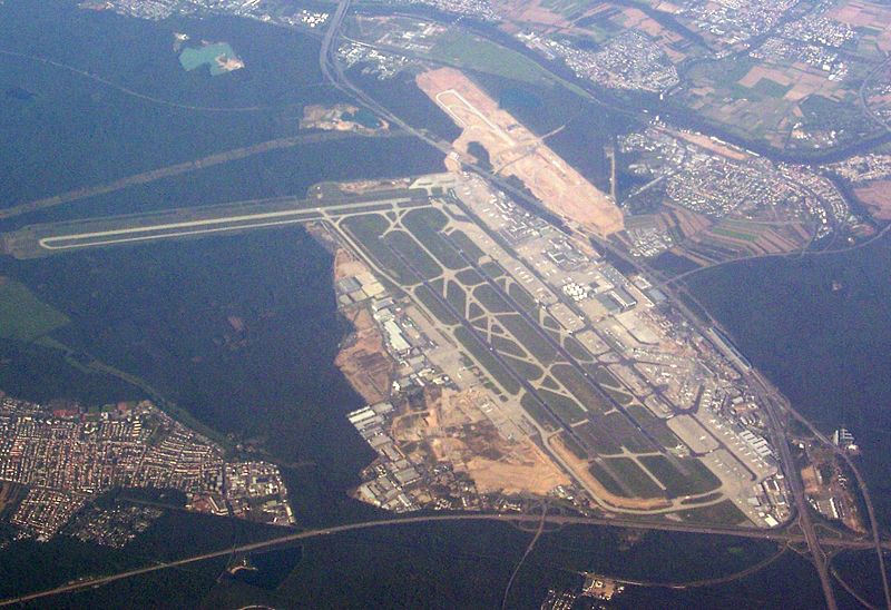 Légi fotó az építkezéstől a mai reptértől északnyugatra