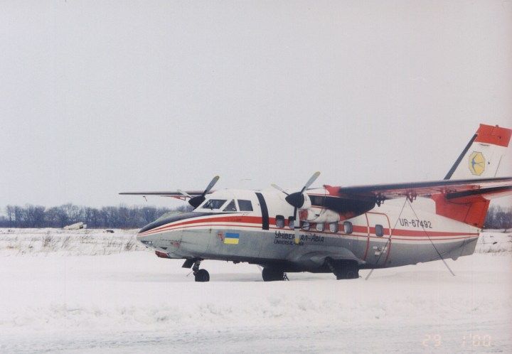 L-410UVP tipikus AEROFLOT festéssel, de már ukrán lajstromban (ez a repülőgép volt néhány évig a HA-LAL)
