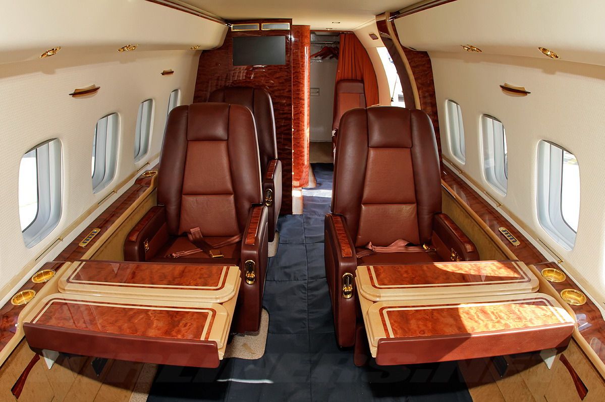 L–410-es luxusberendezésű utaskabinnal