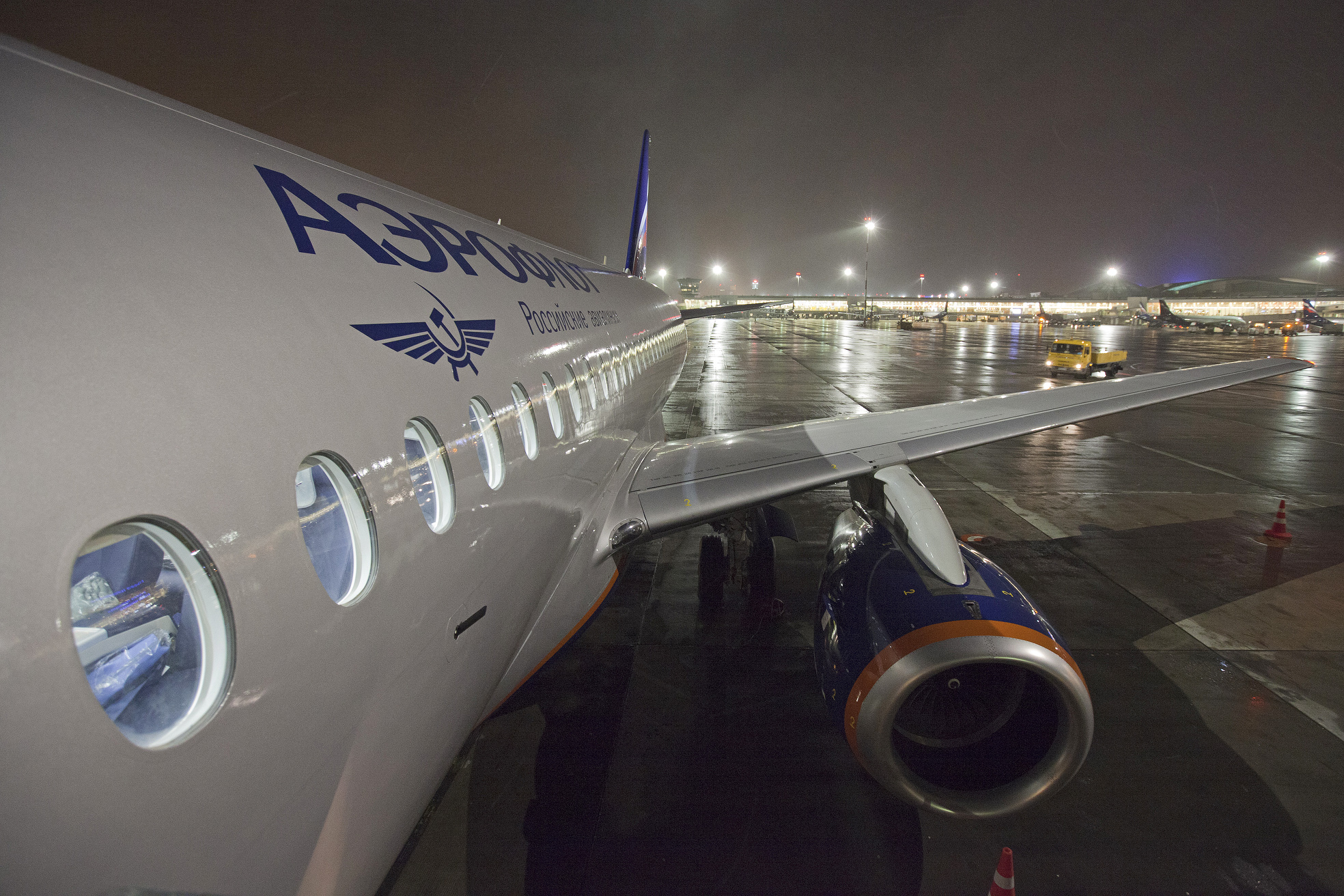Az Aeroflot sem tömegével vásárolt a SuperJetből <br>(fotó: flightglobal.com)