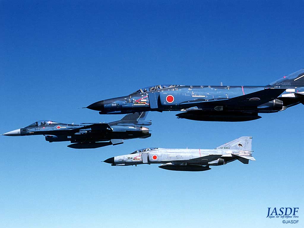 Az F-2-es marad, kísérői helyére viszont F-35A-k érkeznek majd <br>(fotó: JASDF)
