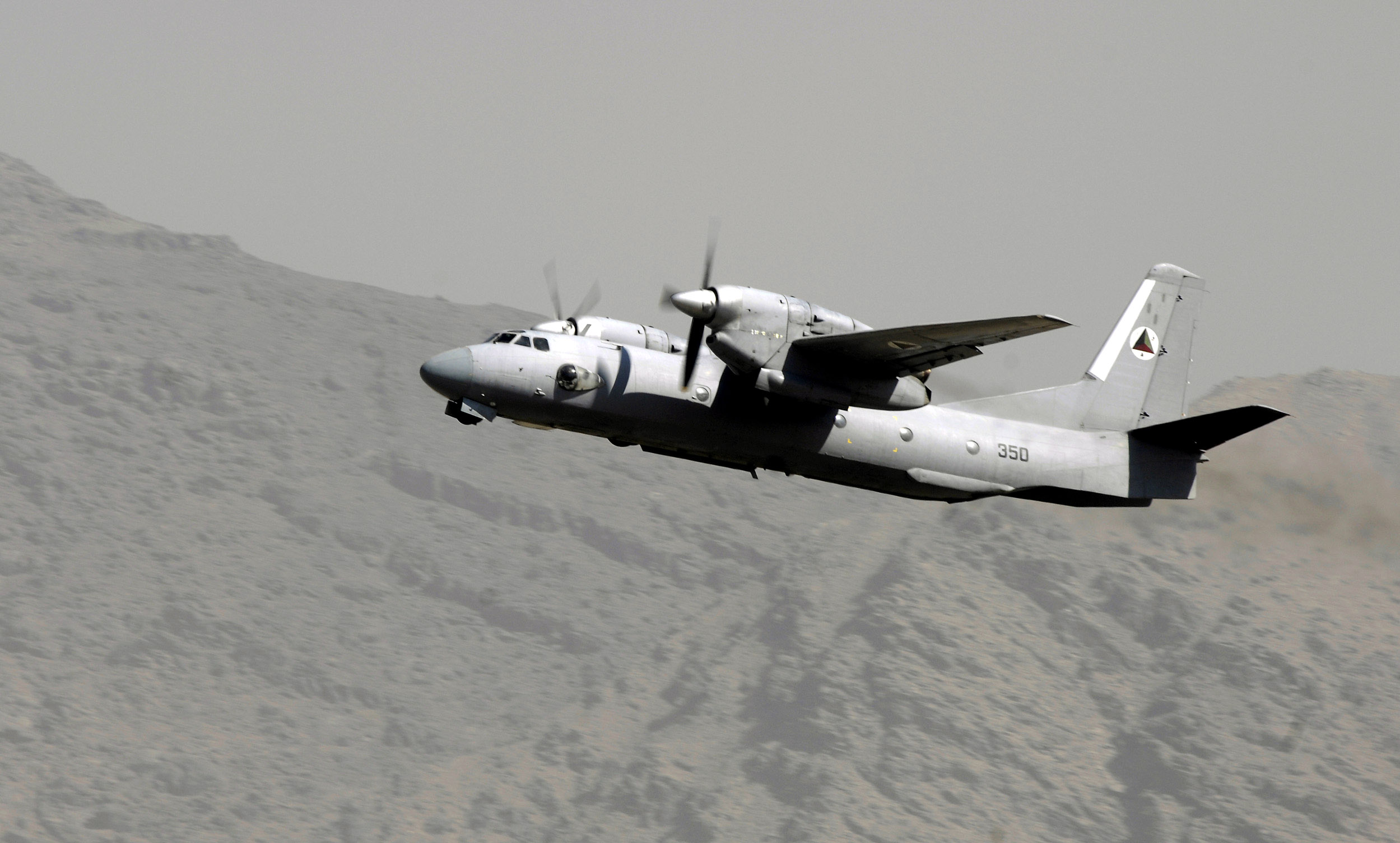 Irak mellett Afganisztánban is az új légierő alap szállítógépe lett az An-32 <br>(fotó: USAF)