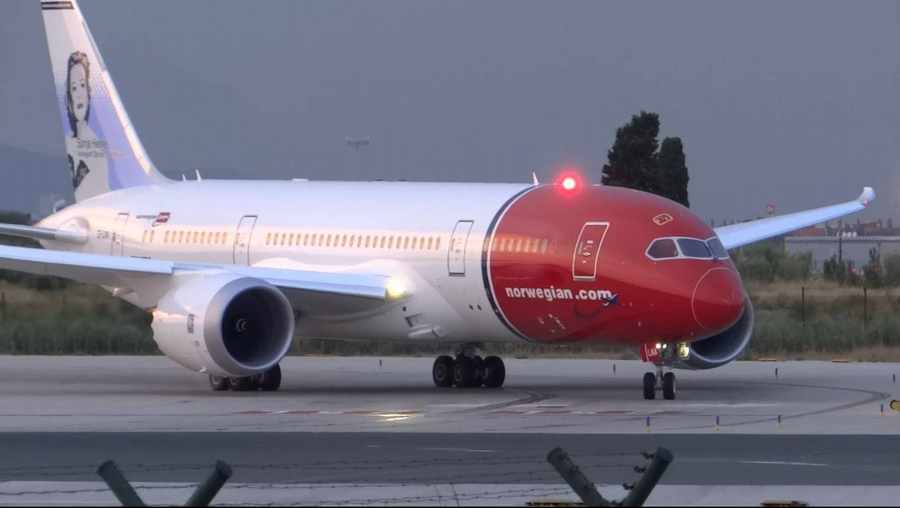 Tizenkilenc Boeing 787-9-es Dreamlinerrel bővíti flottáját a Norwegian low-cost légitársaság