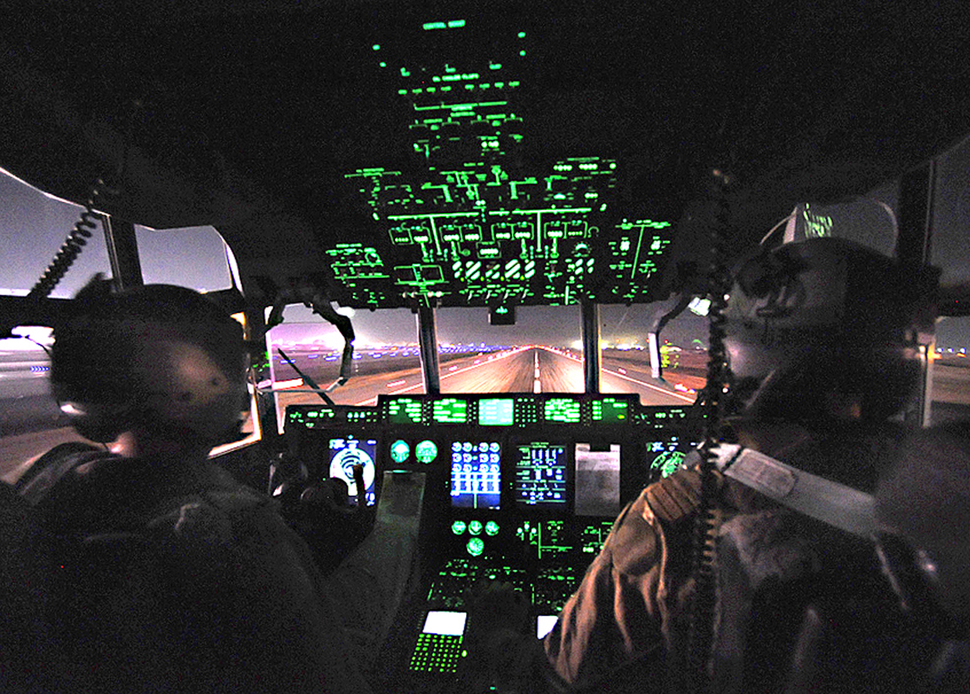 A C-130J új műszerfala mindenben kiszolgálja a pilótákat <br>(fotó: USAF)