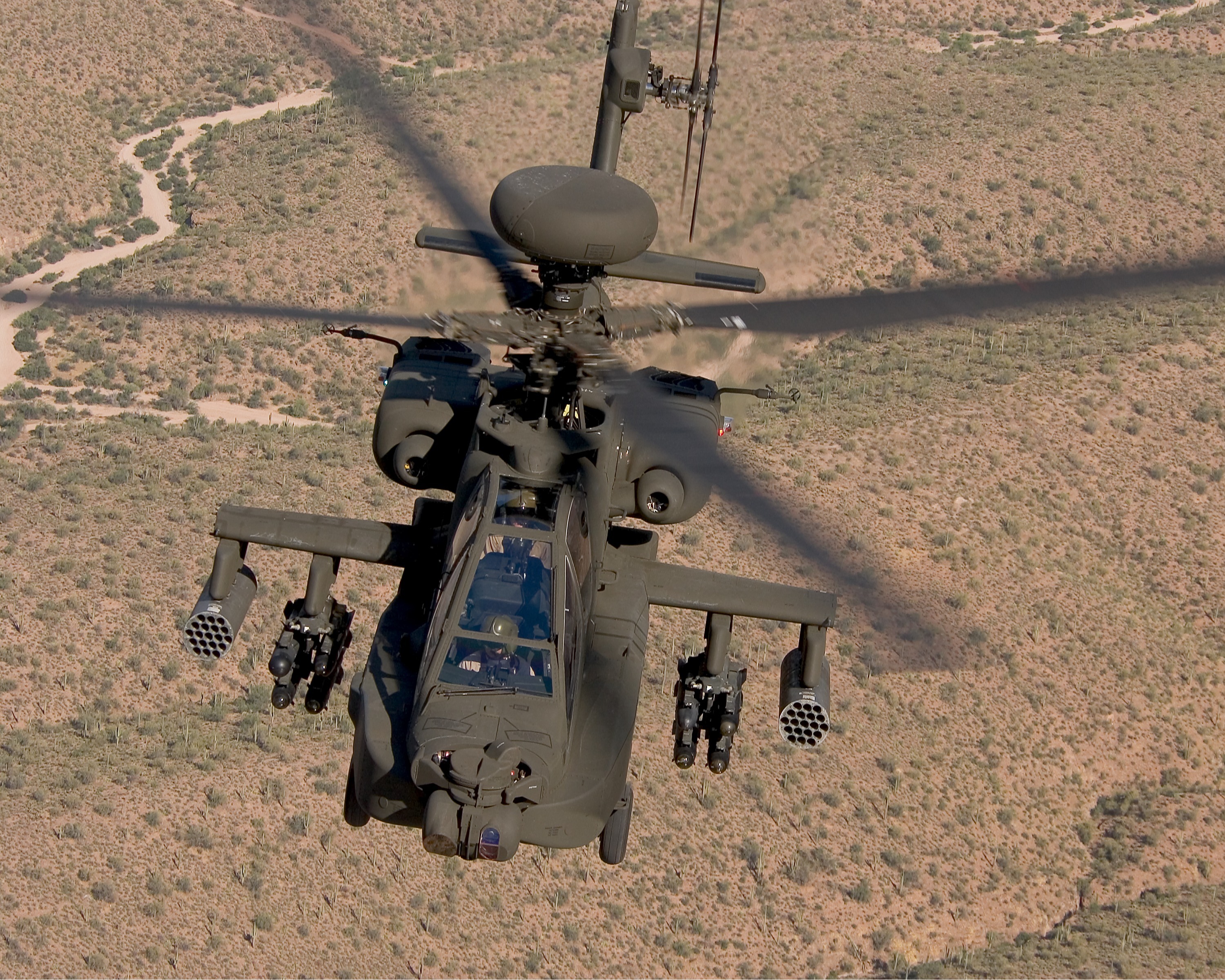 Gonosz külső, gonosz képességek: AH–64D Apache Longbow teljes pompájában <br>(fotó: boeing.com)