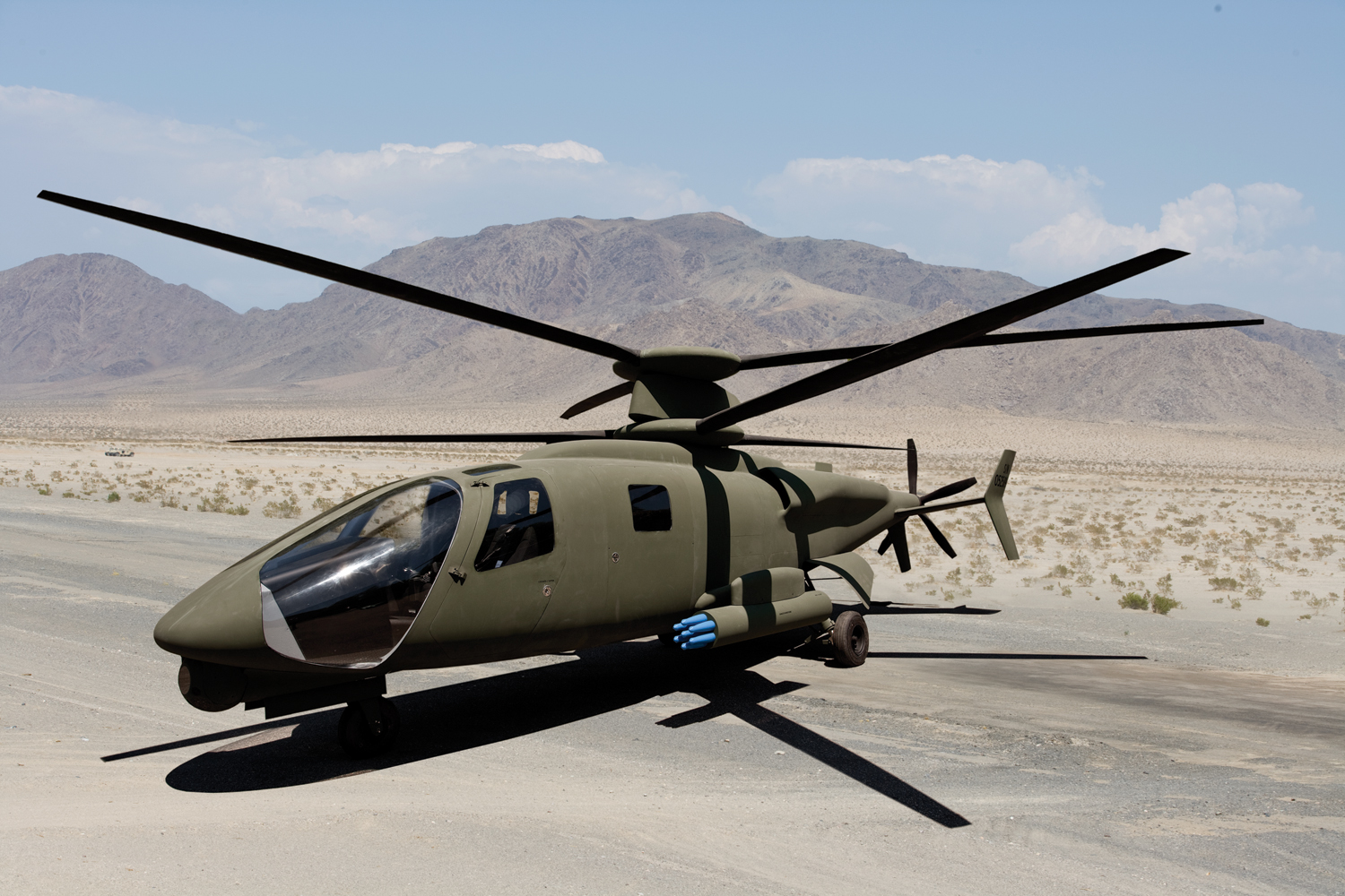 A Sikorsky X2-ese, katonazöldben, toló faroklégcsavarral <br>(fotó: Sikorsky)