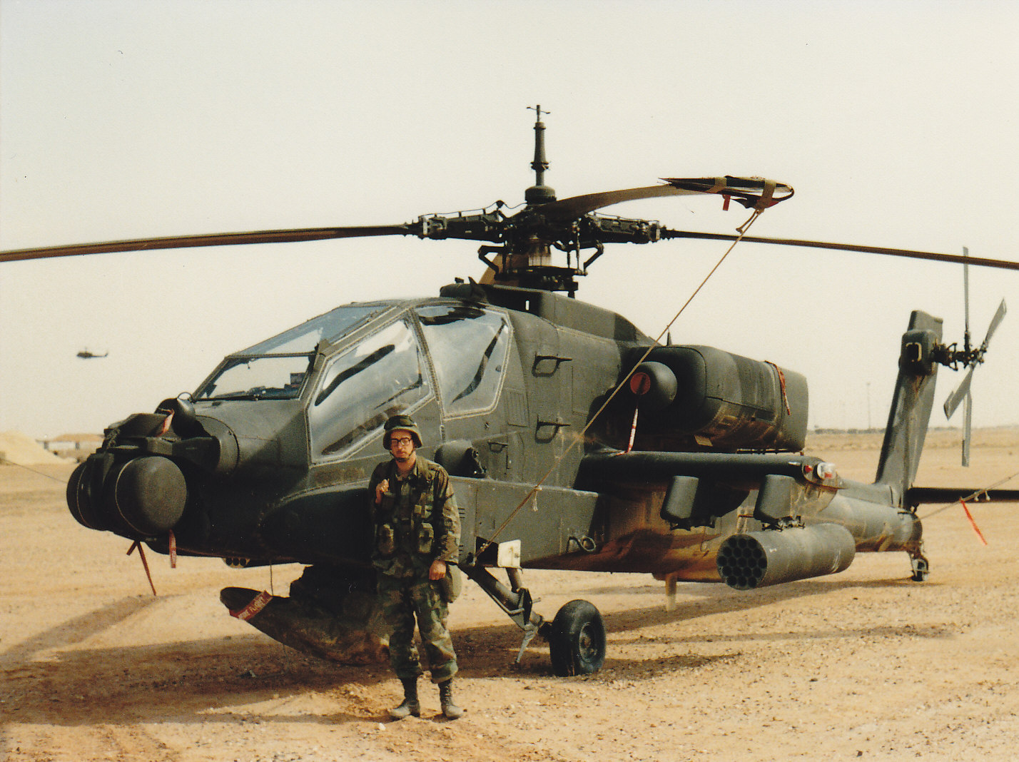 Már 1991-ben ismerősek voltak az Apache-ok Irak légterében <br>(fotó: scalerchelis.com)