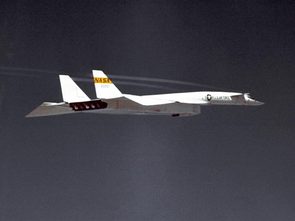 A megmaradt gép révén sok értékes adatot nyertek, de az már világos volt, hogy az XB–70-ből nem lesz gyártásra érett típus