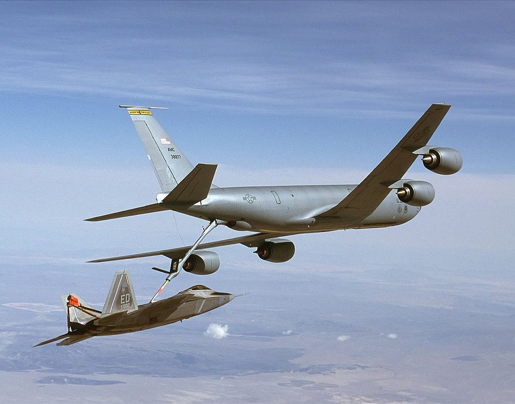 A veterán KC–135-ös még sokáig hadrendben marad <br>(fotó: defenceindustrydaily.com)