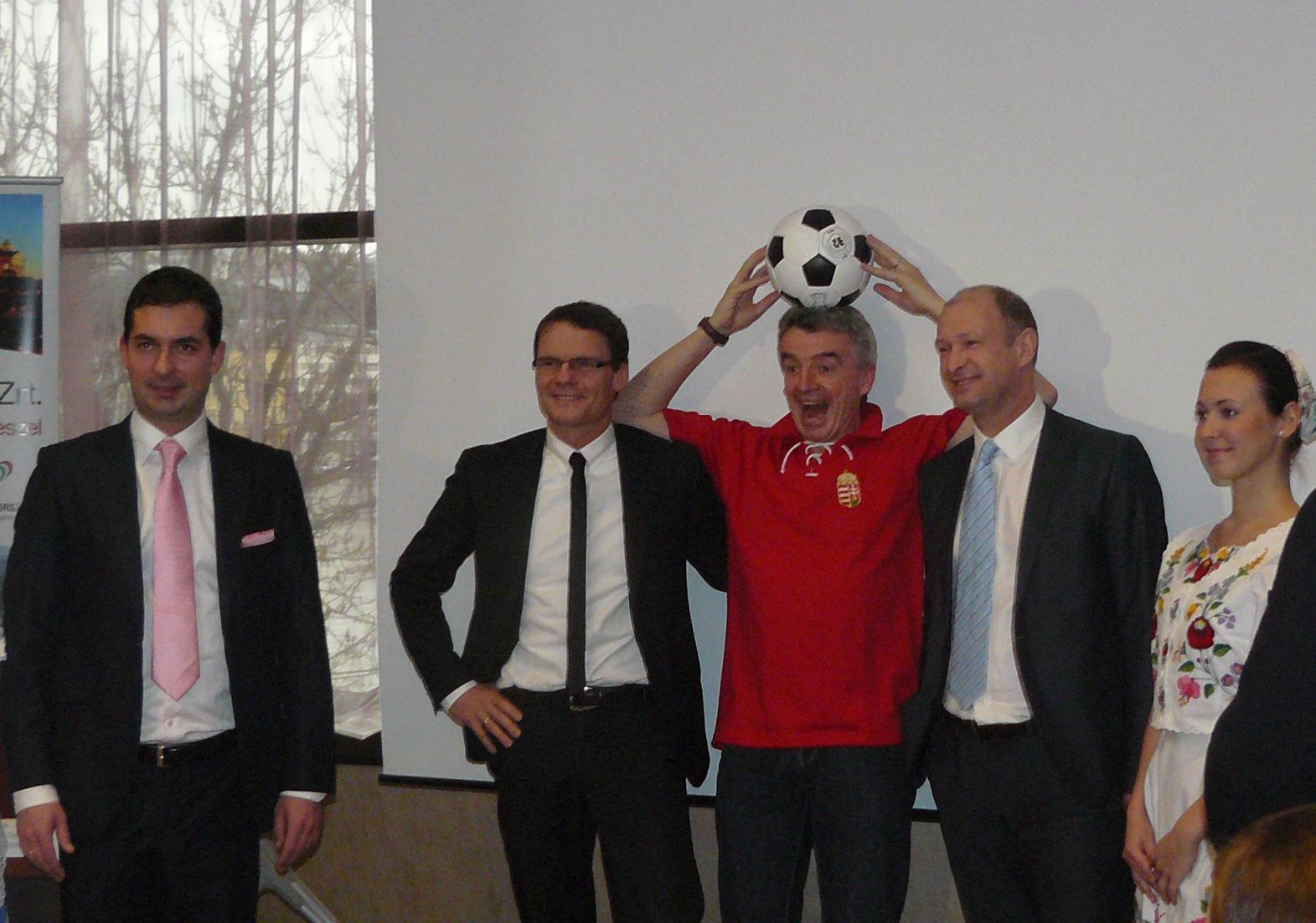 Balról jobbra: Horváth Gergely, Bánki Erik, Michael O'Leary, Jost Lammers 