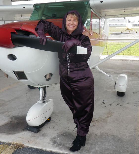 Barbara Granson, a C172 és a szilvakék repülőruha