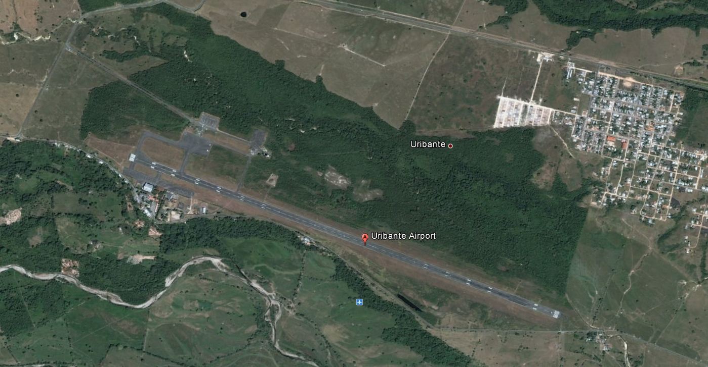 A baleset helyszíne a Google Earth műholdképén: a gép a 30-as pályán landolt, tehát délkelet felől