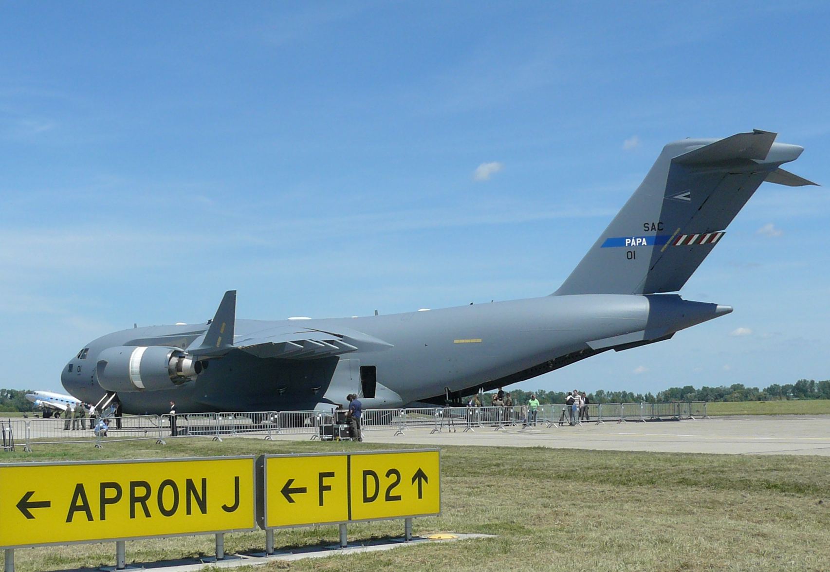 A pápai közös NATO-alakulat C-17-ese <br>(fotók: Márványi Péter)