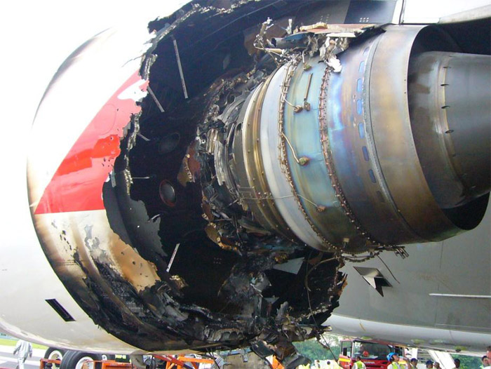 A meghibásodott Trent 900-as: repesz lett a hajtómű nagy részéből <br>(fotó: blog.flightstory.net)