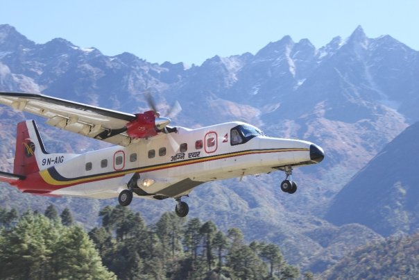 A szerencsétlenül járt gép: légijáratok a nagy hegyek között <br>(fotók. Agni Air)