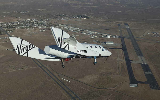 A SpaceShip Two pályairányra fordul