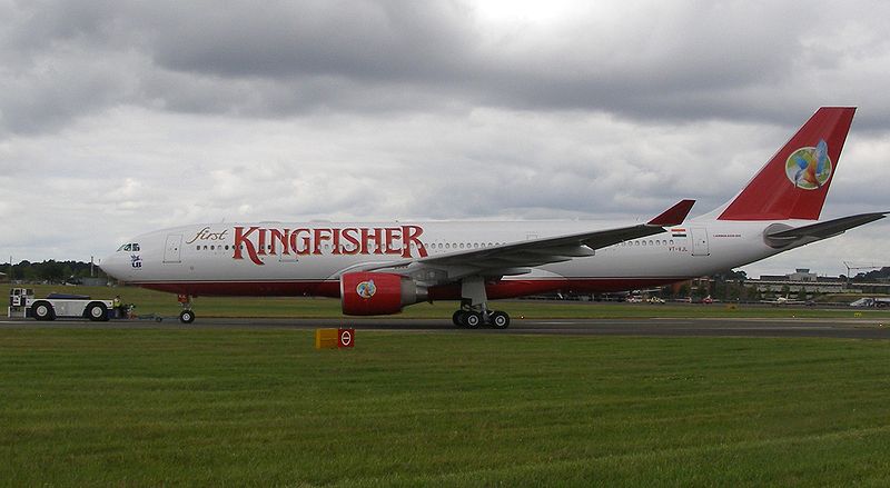 A Kingfisher 46 gépe a földön...