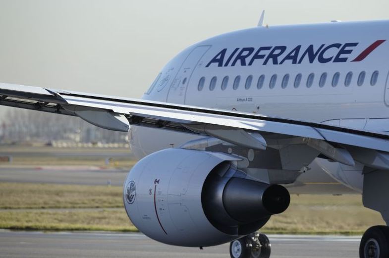 Ritka európai fejlemény: Az Air France megegyezett a légiszemélyzetek szakszervezeteivel
