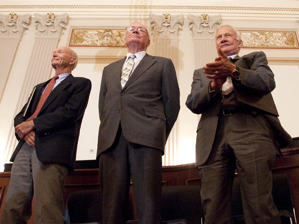 Collins, Armstrong és Aldrin 2009-ben, repülésük évfordulóján a Fehér Házban