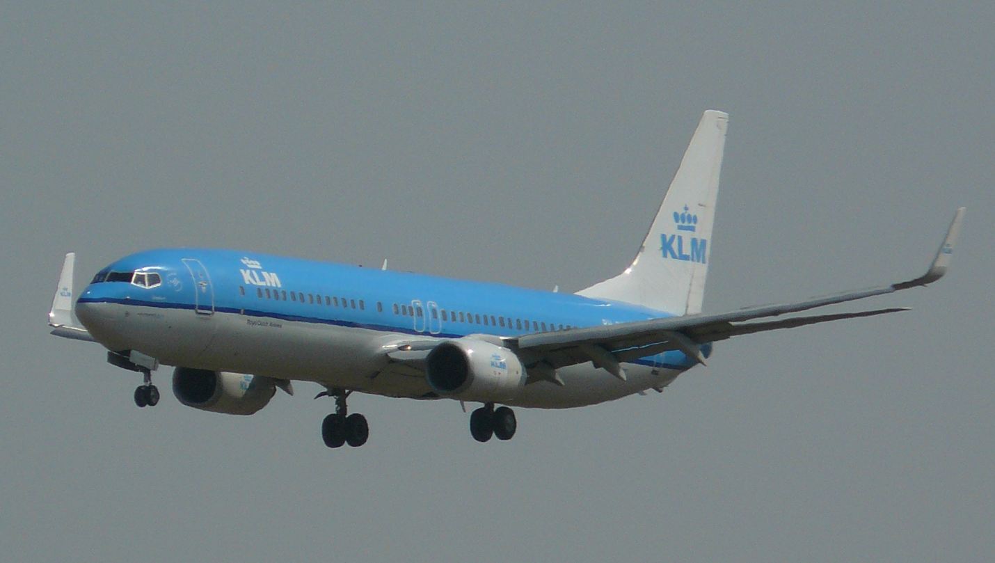 Közeledik a KLM 737-900-asa a 31-es jobb küszöb felé