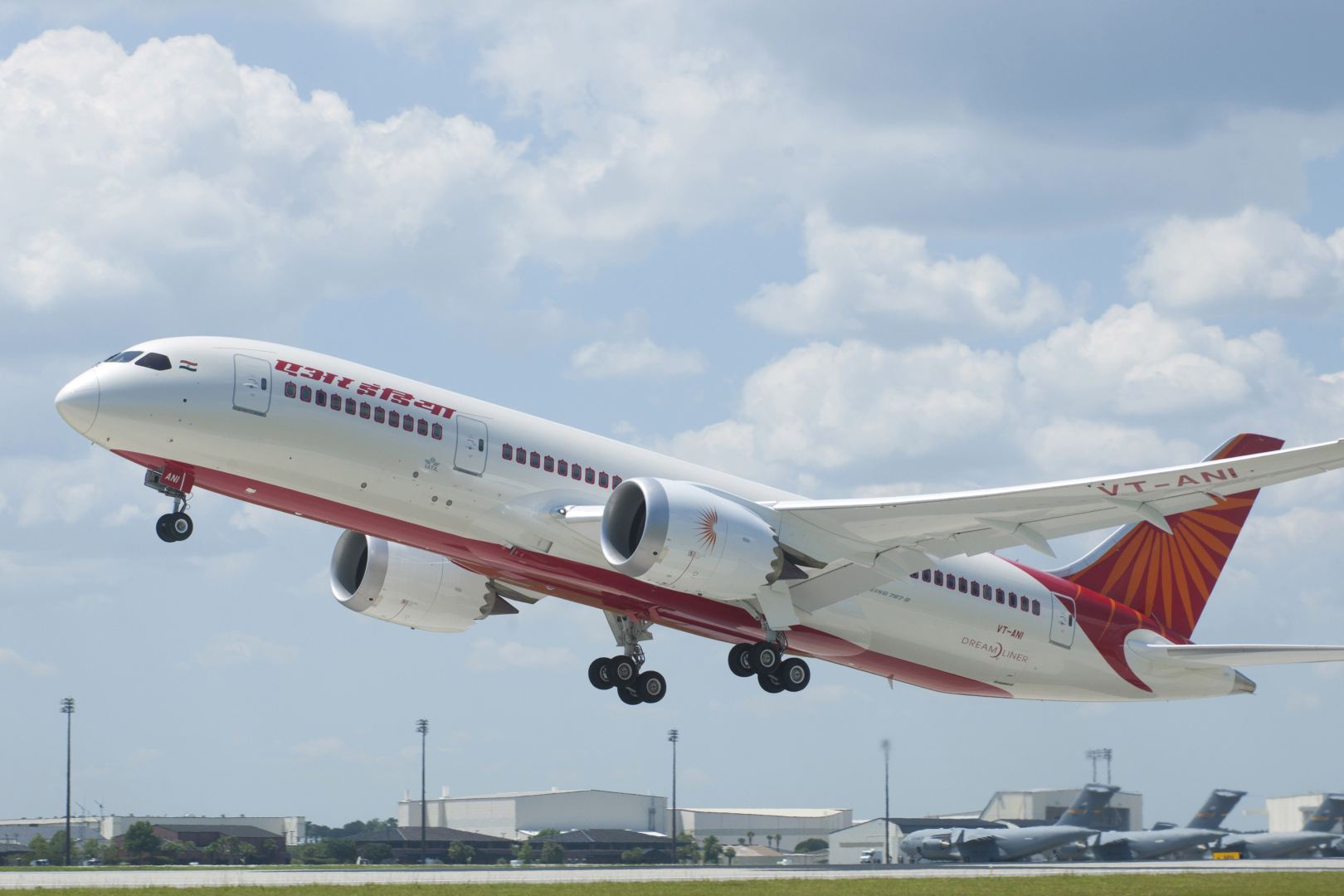 Az első átaddott Air India 787-es pénteken repül át Delhibe