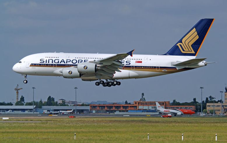 A legelső forgalomba állt A380-as is a SIA gépe volt, a kép még 2007-ben készült <br>(fotók: Airbus) 