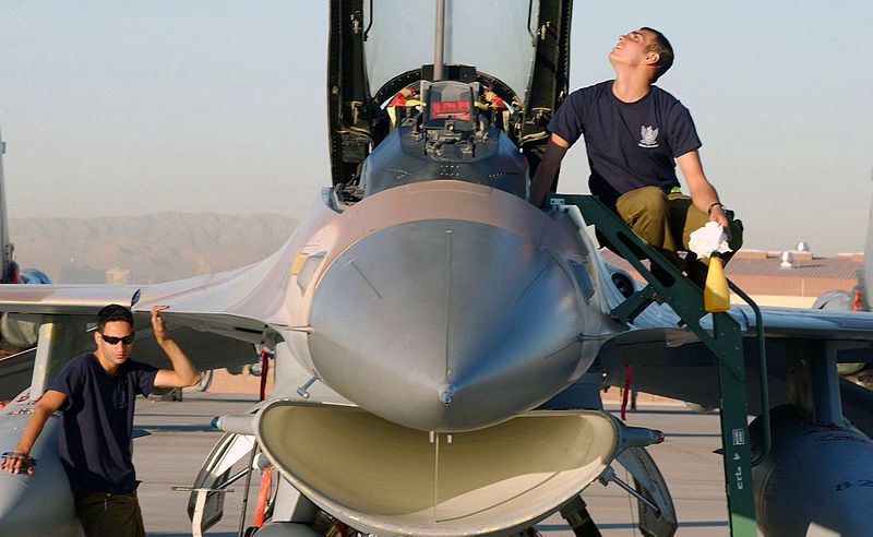 Az F-16 Fighting Falcon eredetileg a General Dynamics gépe volt, ma már csak a Lockheedhoz kötik