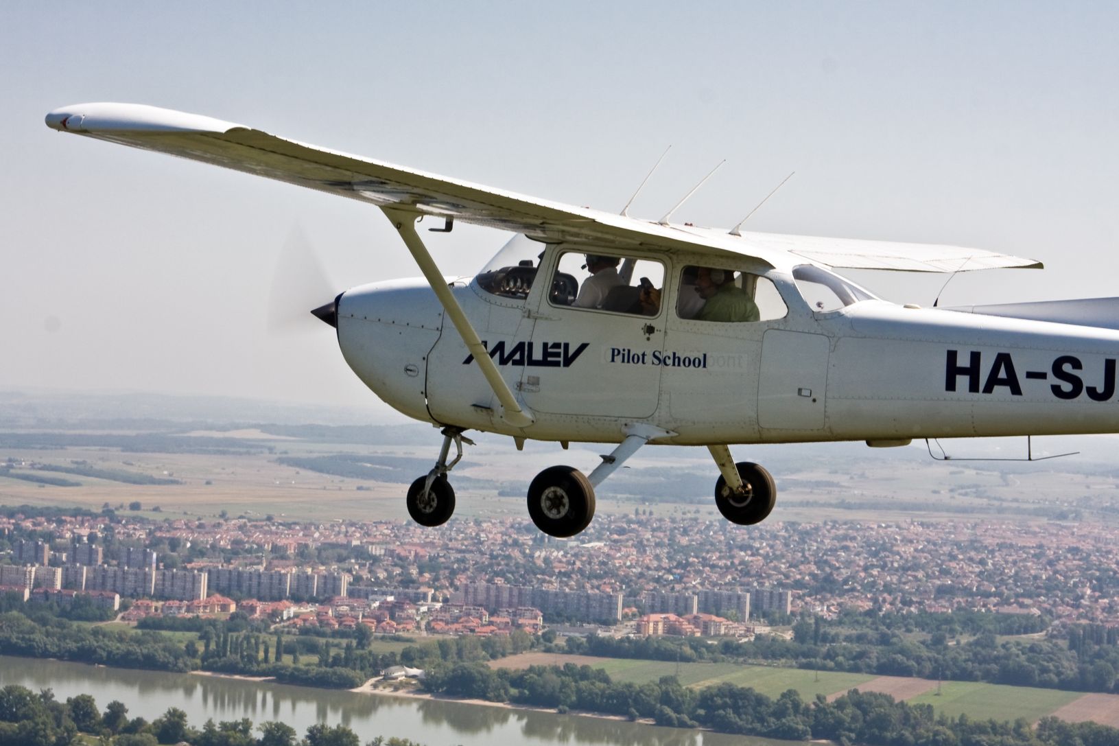 ...de a két 172-es Cessna a légitársaságé  <br>(fotó: Vörös Attila))