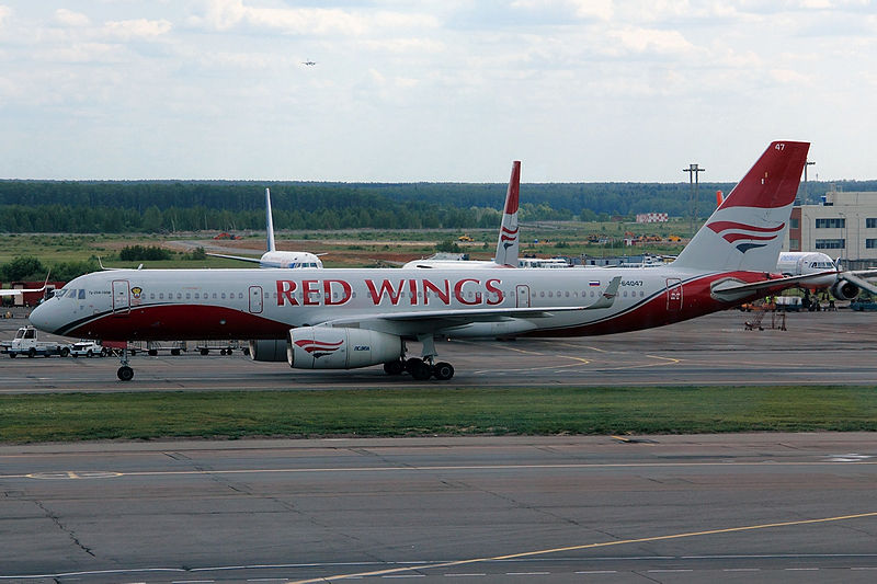 A balesetet szenvedett Tu-204-es <br>(fotó: Wikipedia, Igor Dvurekov)