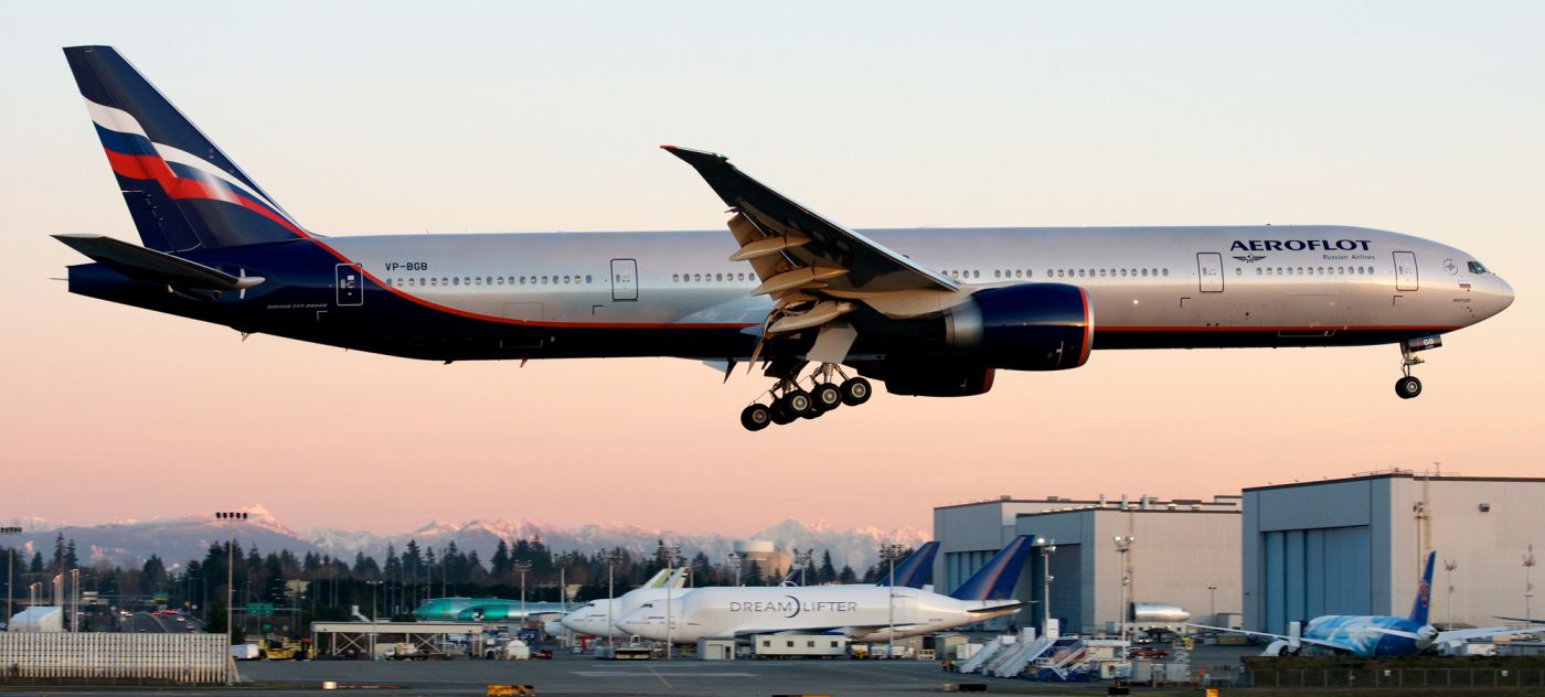 Átadás előtt a 777-300ER Everettben <br>(Bernie Leighton, airlinereporter.com)