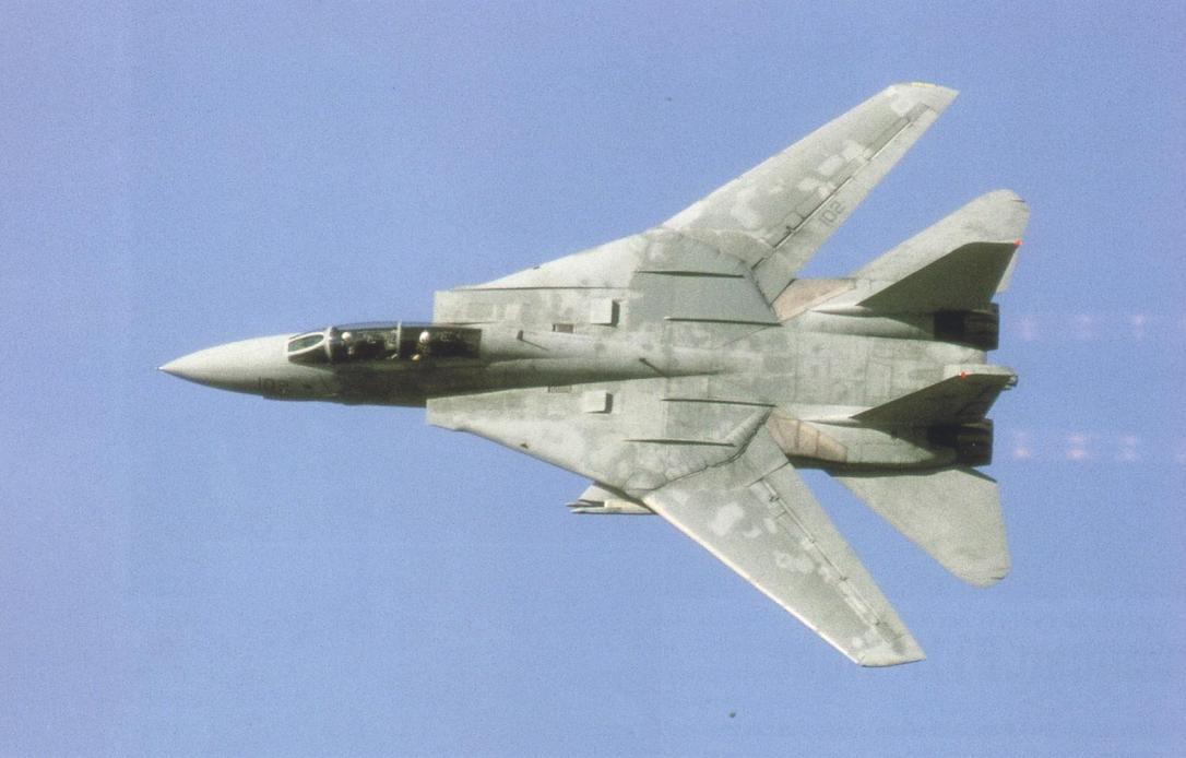 Késrepülés és a szárnybeállítás változtatása közben az F-14-es valóban rendkívül látványos jelenség