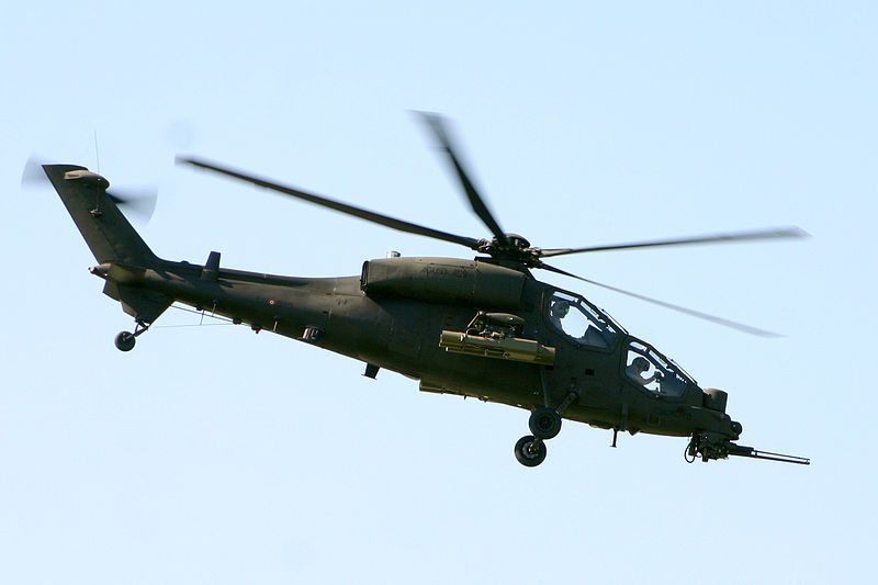 ...és a gyártónak van harci helikoptere is, az AW129 Mangusta