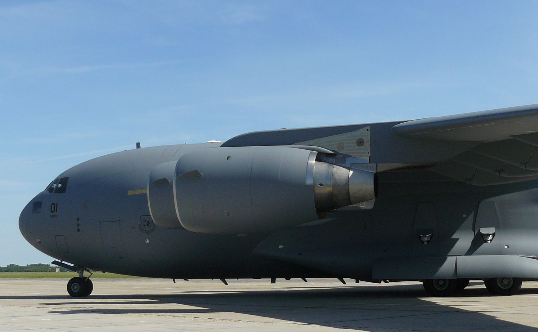 A szállítások jelentős része a C-17-esekre hárul, köztük a pápaiakra...