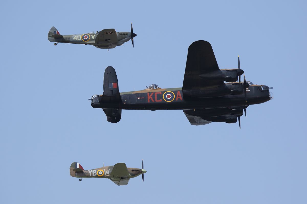 Töürténelmi kötelék: Lancester, Hurricane, Spitfire