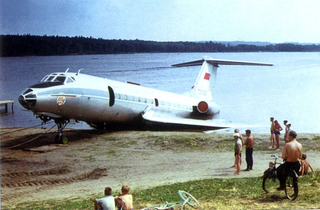 1972-ben az utód Tu-134-esek egyik példánya is vízreszállt Moszkva környékén 