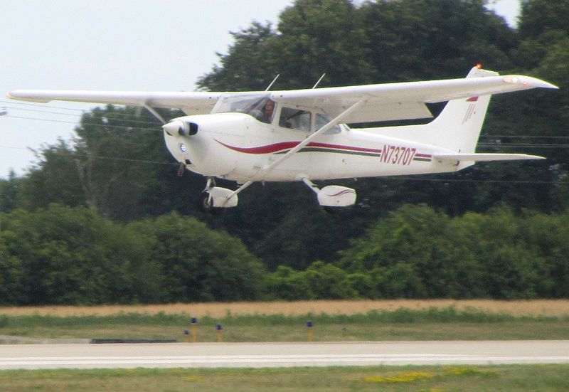 A Cessna olyan sok 172-est ad el a repülőiskoláknak, hogy a repülő turistáknak már alig jut a termelésből