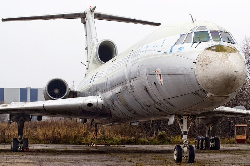 Az első sorozatpéldány egy oroszországi repülőiskolában