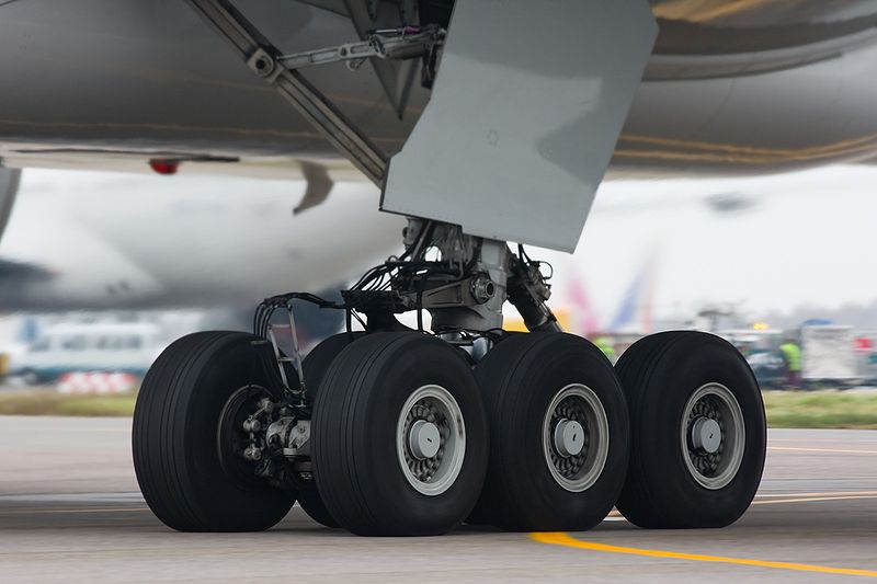 Egy 777-es főfutója: a földön kormányozható, ez magyarázza a nagy gép ügyes manőverezőképességét