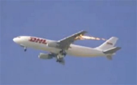 Több mint tíz percig bukdácsolt égő szárnnyal az A300-as